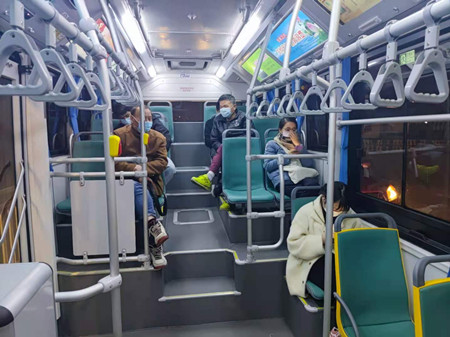 游1路開夜班車2(馮岑)_副本.jpg 游1路開夜班車2(馮岑)_副本.jpg